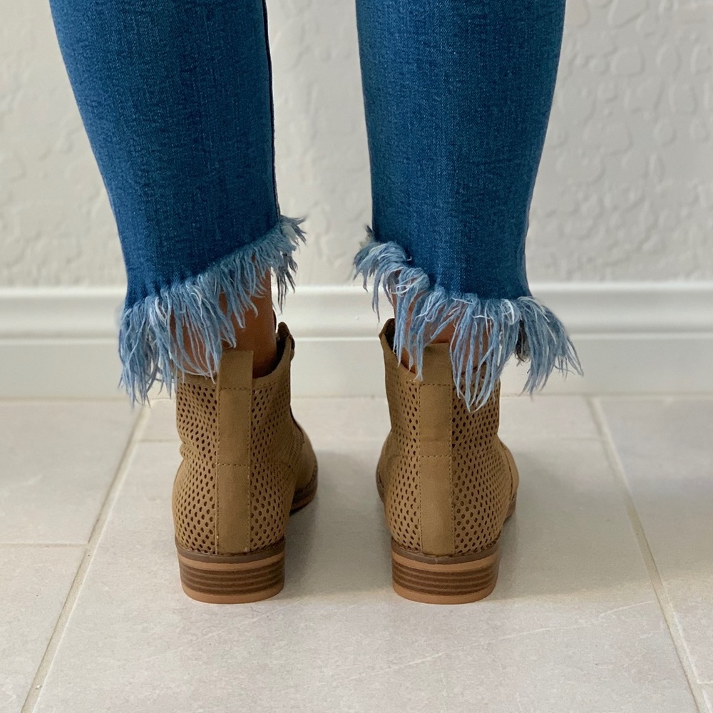 Perforated Lace Up Dress Combat Boot - Picture 5 of 7